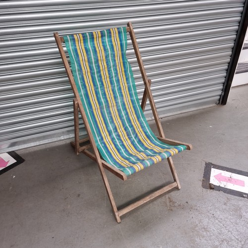 28 - Vintage deck chair.