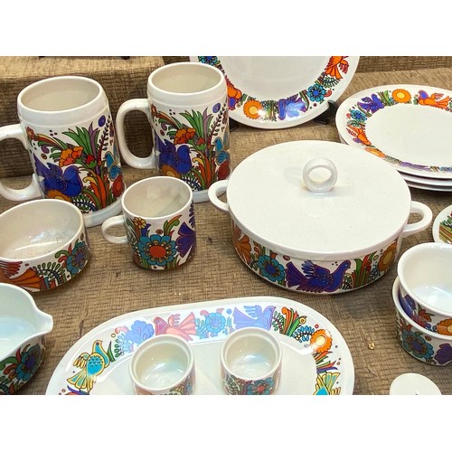 1352 - 36 piece Villeroy & Boch Acapulco dinner service.