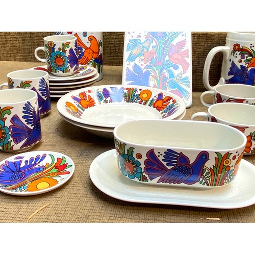 1352 - 36 piece Villeroy & Boch Acapulco dinner service.