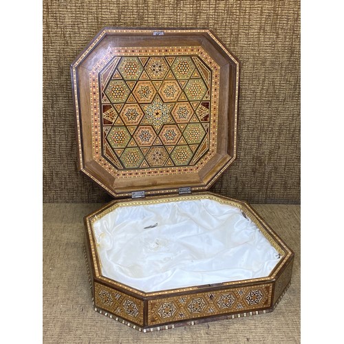 1078 - Hand crafted mother of pearl Marquetry inlaid mosaic jewellery box.