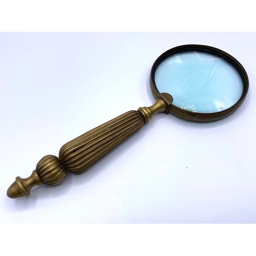 654 - Antique Victorian magnifying glass.