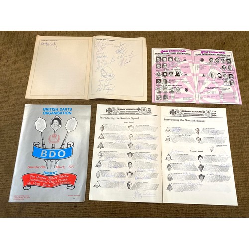 1184 - 4 Signed World and UK BDO Darts programmes from various events from the estate of the World Darts Or... 