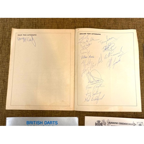 1184 - 4 Signed World and UK BDO Darts programmes from various events from the estate of the World Darts Or... 