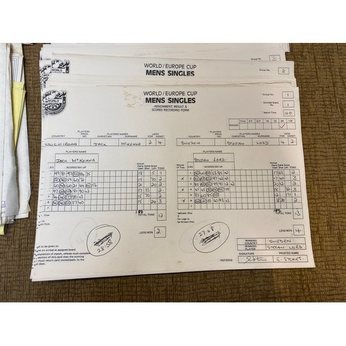 1186B - Approx. 50 BDO official score sheets from the day of the matches. Names include Mike Gregory, Eric B... 