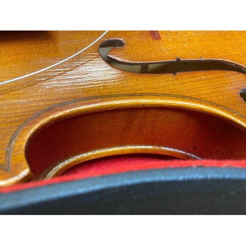 1208 - Reproduction of Antonius Stradivarius violin in a hard case.