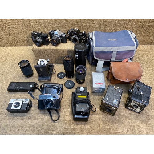 104 - Selection of Cameras and equipment including Vivitar Belle and Howell and Minolta.
