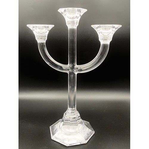 652 - Villeroy Boch Lucca crystal table centrepiece three arm candelabra (31cm).