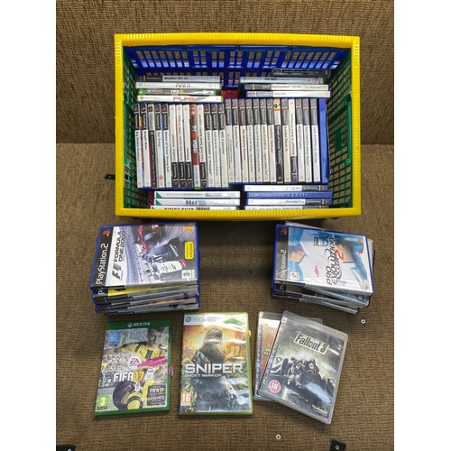 25 - Large quantity of PS3 PS3 and Xbox one games.