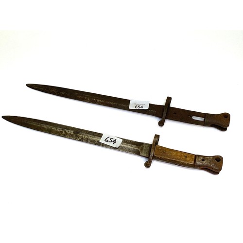 654 - Pair of WW1 Bayonets.