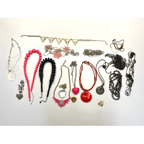 461 - Collection of modern and vintage costume jewellery.