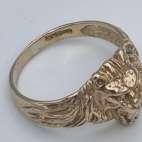 893 - 9K gold lionhead ring 3.3 grams size P