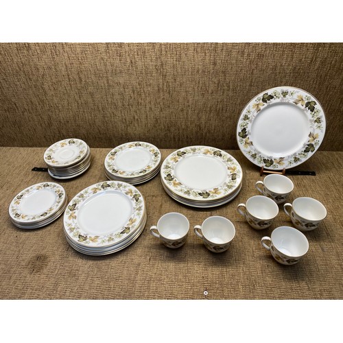 1237 - 36 piece Royal Doulton Larchmont dinner service.