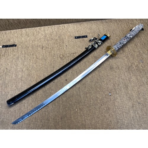 1281 - Decorative samurai sword and sheath.