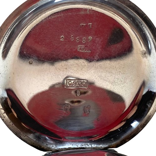 942 - L.W Co LTD silver pocket watch dated 1900 with hallmarks. (Working Order)