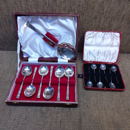 655 - 655 set of Dickson Silver plated bean spoons and set of heritage plates oyster spoons.