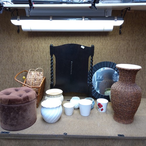 123 - Large wicker covered vase, screen, mirror and household items.