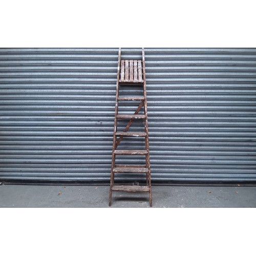143 - wooden step ladders