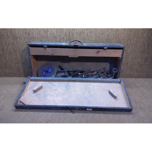 187 - vintage carpenters toolbox with a few tools