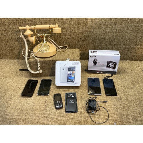 487 - Mixed electronics including boxed Samsung P-100 camera , various mobile phones and vintage style tel... 