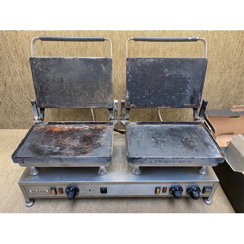 205 - Silesia twin panini press.