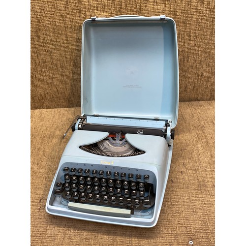 1209 - Vintage Enroy 2 travel typewriter made in Holland.