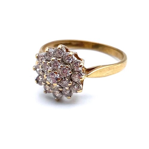 891 - 9ct gold cluster ring. Size K, 2g.
