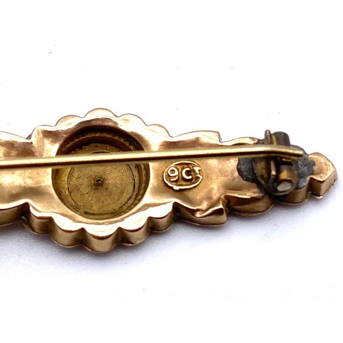 955 - 9ct gold bar brooch with diamond 2.3g