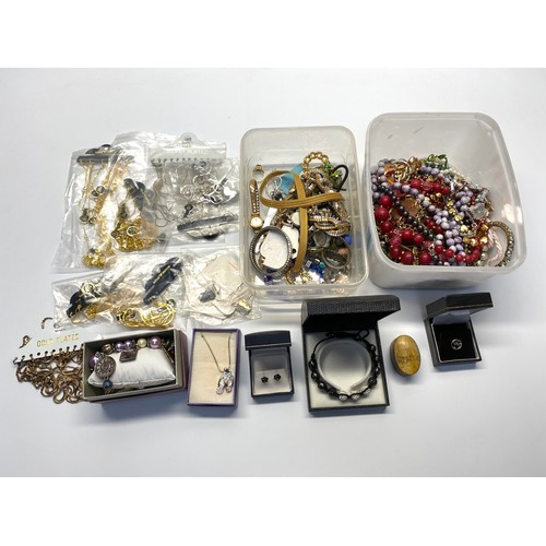 475 - Mixed costume jewellery including 18ct gold plated necklaces and Silver-plated necklaces.