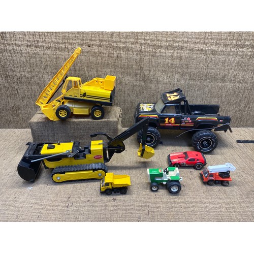 663 - Collection of vintage 1980s Tonka trucks and lorries.