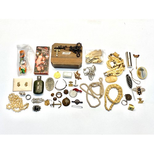 512 - Selection of Jewellery curiosities including Enamelled badge and vintage necklaces.