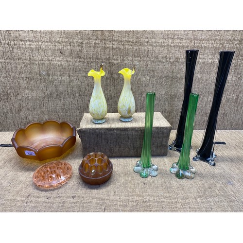 528 - Collection of Glass and studio glass vases and a pair of Murano glass.