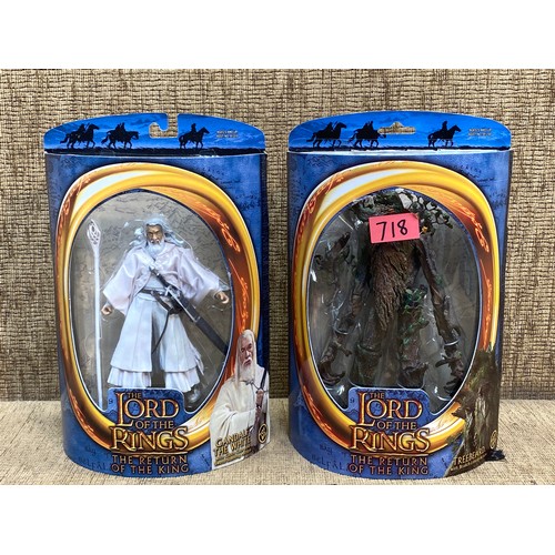 718 - 2 Toybiz 'Lord Of The Rings The Return of the king' figures including Treebeard and Gandalf the whit... 