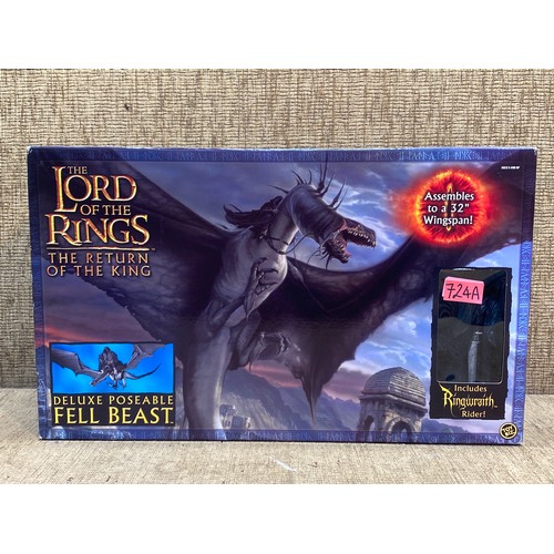 724A - Toybiz 'Lord Of The Rings The Return of the king' Deluxe poseable Fell beast and Ringwraith.