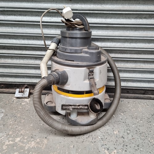 429 - Sealey Hydroclean vacuum cleaner.