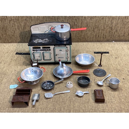 730 - Vintage Mettoy Oven with Accessories and pans.