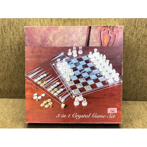 696A - Boxed 3 in 1 Crystal game set.