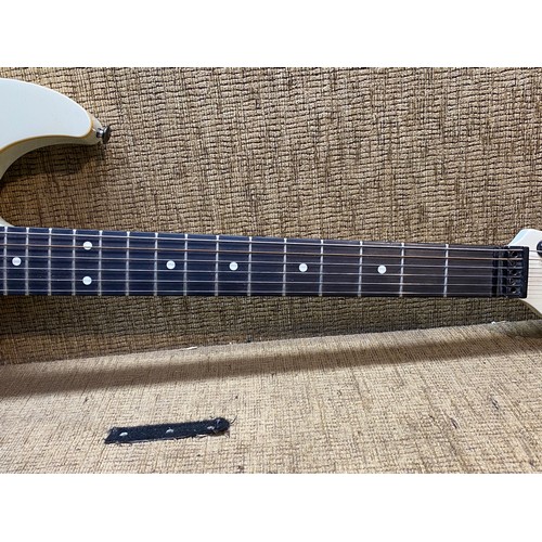 1062 - Yamaha SE 700 E Electric guitar.