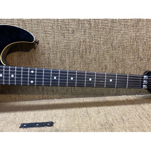 1064 - Yamaha SE 700 E Electric guitar.