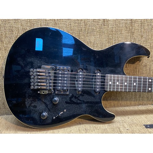 1064 - Yamaha SE 700 E Electric guitar.