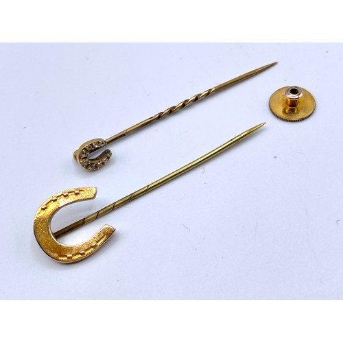 864B - Two Victorian horseshoe tie pins one with Dimond tested as high quality gold no hallmarks (MYOMU).