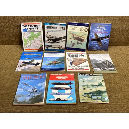 1234 - Collection of paperback books on military aircrafts and tanks of WW2.