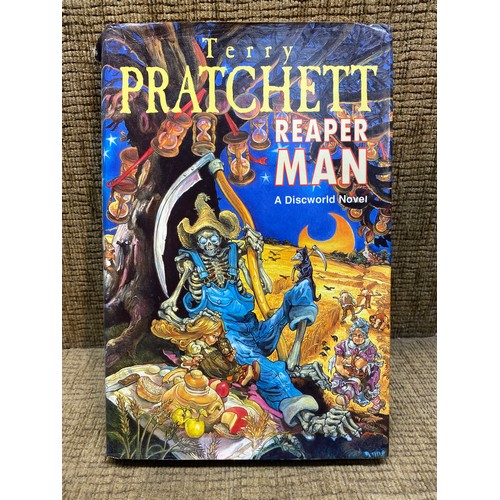 1066 - Collection of 15 Terry Pratchett hard back books including Jingo and Small Gods.