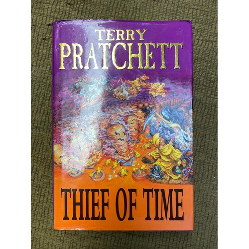 1066 - Collection of 15 Terry Pratchett hard back books including Jingo and Small Gods.