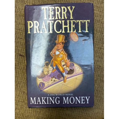 1066 - Collection of 15 Terry Pratchett hard back books including Jingo and Small Gods.