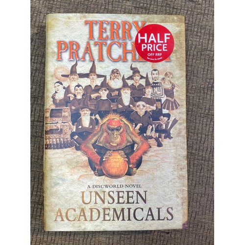 1067 - Collection of 12 Terry Pratchett hardback books including Snuff and The Wee Free Men. Mostly 1st edi... 