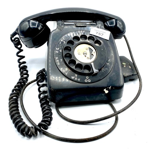 757 - Vintage 1960s telephone.