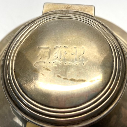 875 - Silver inkwell Birmingham 1930 by Robert Pringle & Sons. Total weight with bottom insert is 296 gram... 