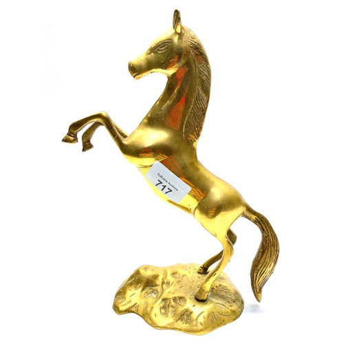 717 - Brass horse statue 25cm tall.