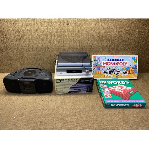 165 - Sony CFD-20L CD radio cassette player , Steepletone vinyl record player and two boxed board games in... 