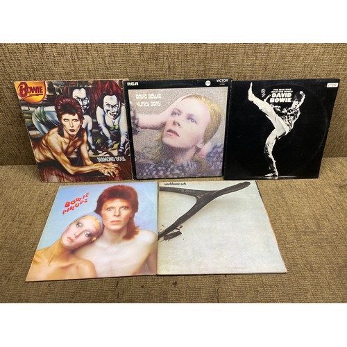 1186 - 5 vinyl L.P albums including 4 David Bowie ( Diamond Dogs , Pinups , Hunky Dory & The man who sold t... 